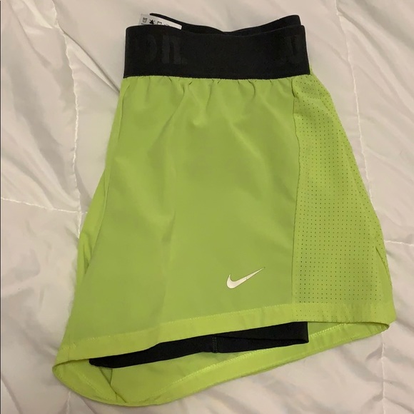 Nike Pants - Nike Tempo Shorts